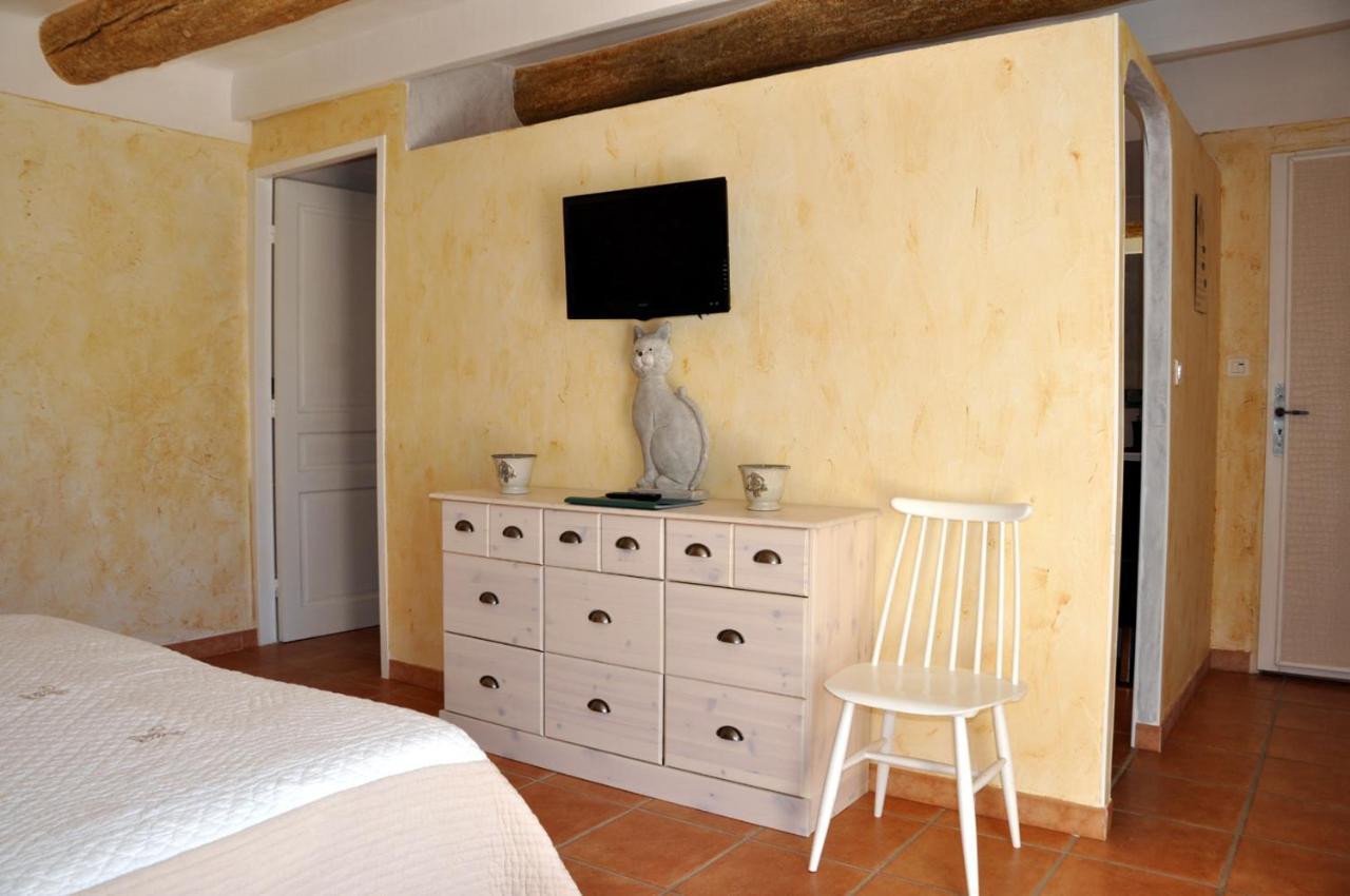 Le Mas Du Chat Bed & Breakfast Cavaillon Bagian luar foto