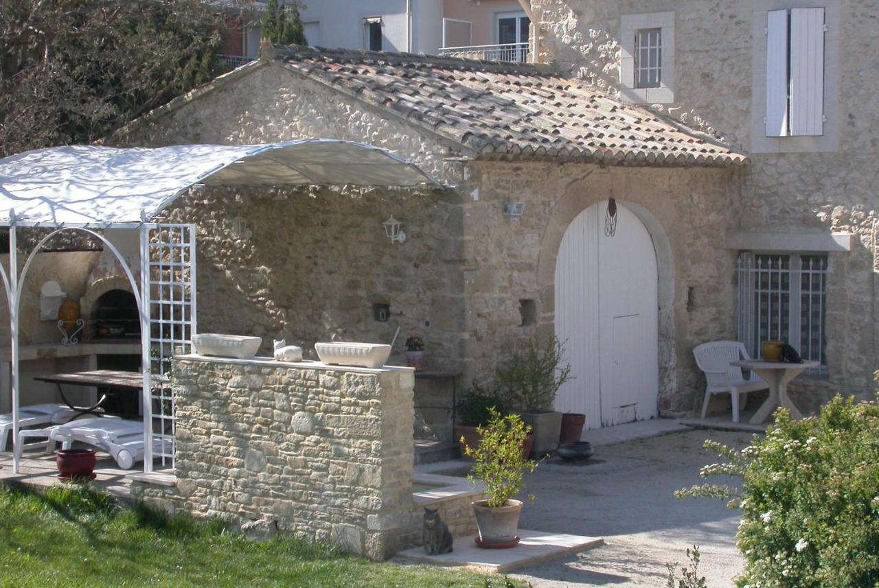 Le Mas Du Chat Bed & Breakfast Cavaillon Bagian luar foto